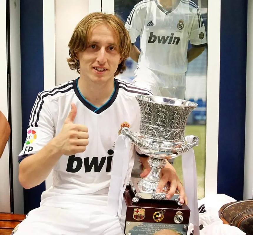 [中超]冯劲破门 上海海港击败长春亚泰